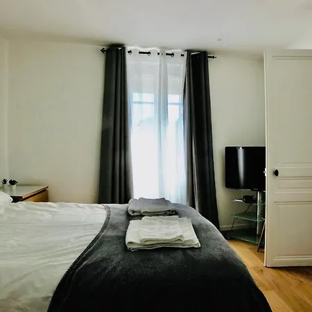 Eugenie Apartamento *