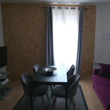 Eugenie Apartamento *